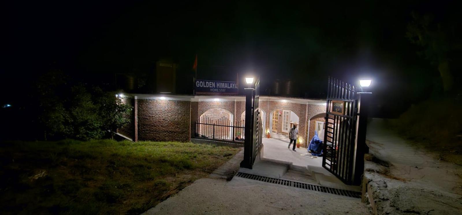 Golden Himalaya Homestay Kausani Dış mekan fotoğraf